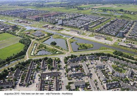 Luchtfoto van Floriande met Overbos op voorgrond (fott: Kees van der Veer)