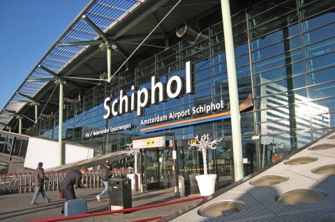 Schiphol Plaza ingang (foto: Kees van der Veer)